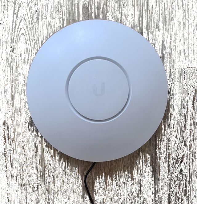 Ubiquiti UniFi UAP-AC-HD Wave 2 MU-MIMO Access Point front view